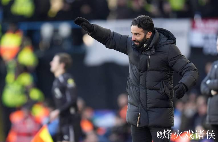 主帅阿莫林因批评俱乐部管理层遭解雇，后弗格森时代的曼联依然处于混乱状态